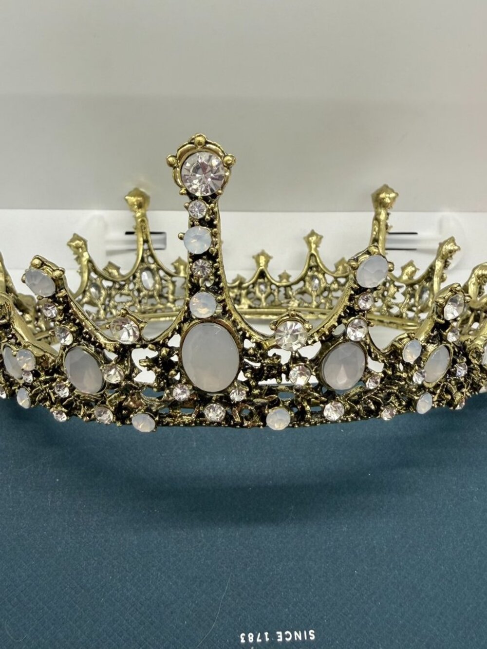 Crown - Picture 3 of 7